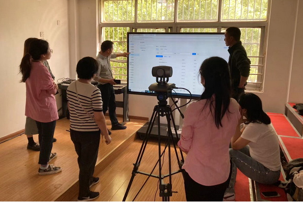 搭建云上課堂 助力“老有所學”