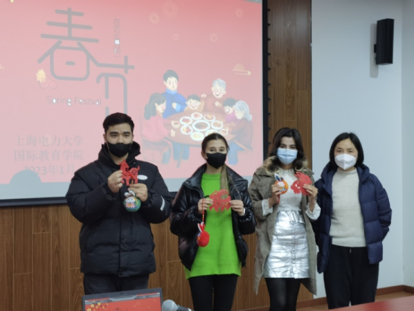 體驗中國春節傳統文化國際學生別樣“福字”賀新年