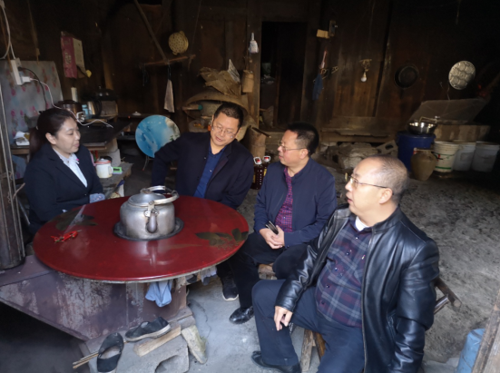 開展走訪慰問 送去濃濃關懷