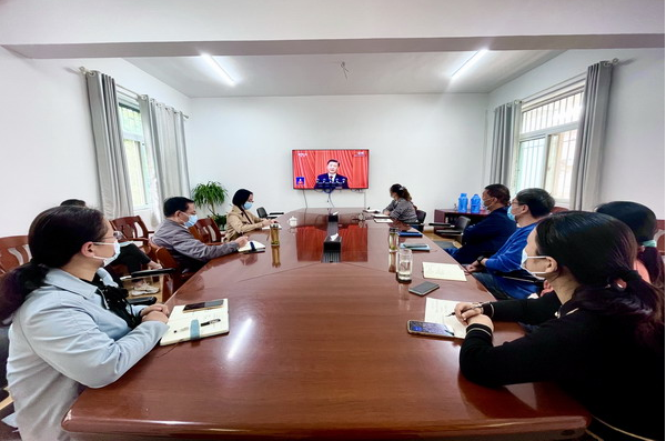 阜陽開放大學干部職工收看黨的二十大開幕會