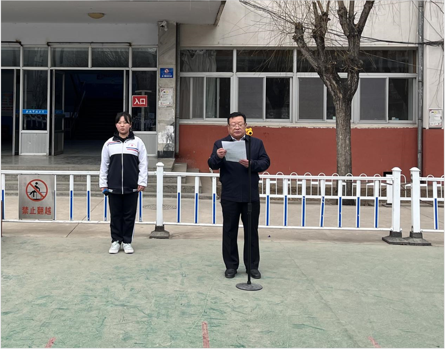 承德開放大學承德信息工程技術學校舉行2023年新學期升旗儀式