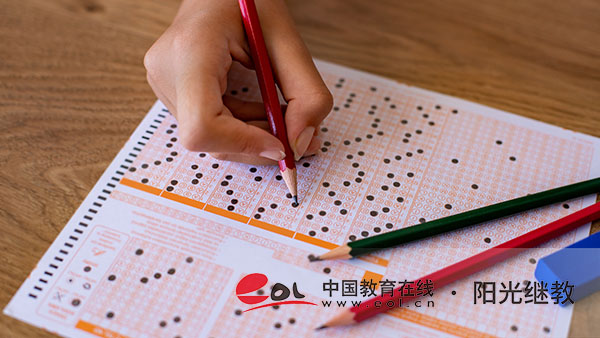 河北成人高考專升本考試時間是多久？考什么科目？