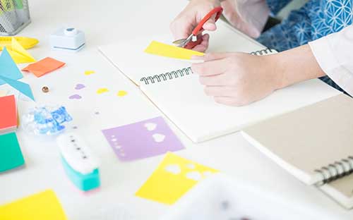 成人高考交多少報名費？交幾次學費？