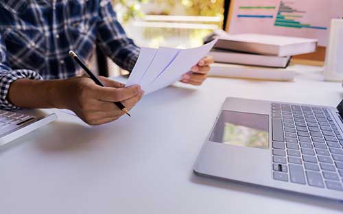 成人高考報名哪個專業好考些？服從調劑嗎？