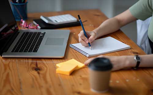 成人高考報名需要準備什么證明材料？報名費可以退嗎？