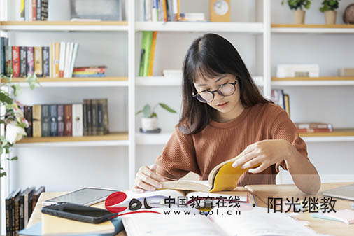 成考會計專業考試難不難？