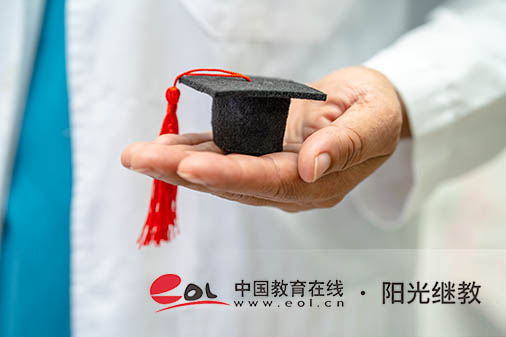 富陽成考本科怎么?選學校？