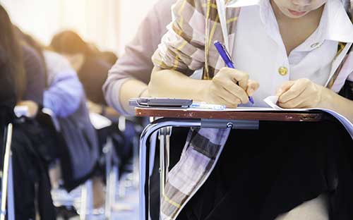 廣東花都成人高考考試在哪些學校？考哪幾門？