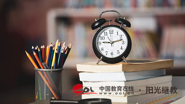 德陽成人高考專升本報名時間在幾月？要備考哪些考試科目？