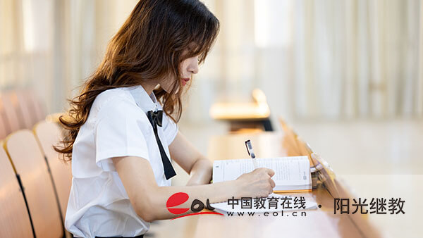 成人高考怎么在官網報名考試？需要哪些材料？