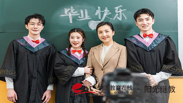 報考成人高考和自考沖突嗎?有哪些條件? 報考成人高考和自考沖突嗎?有哪些條件?