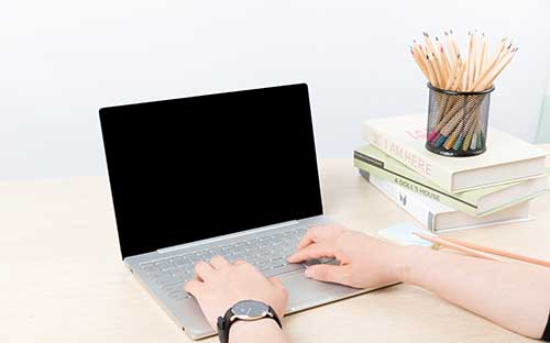 國家開放大學學歷有用嗎？要到校上課嗎？