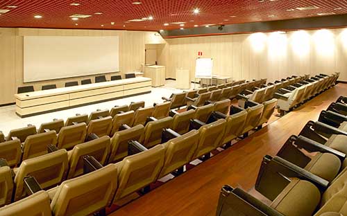 國家開放大學論文答辯難嗎？優勢在哪里？