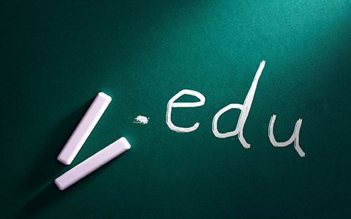 向陽開放大學的招生對象是哪些？