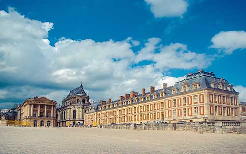 英國理工大學留學生費用 英國留學熱門專業