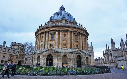 英國申請研究生留學機構，學生和家長在參考排行榜選擇機構時要慎重