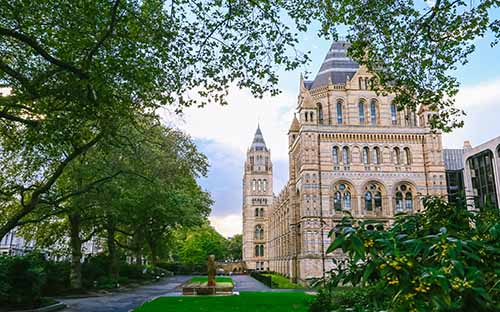 英國藝術設計留學報名條件 英國藝術專業院校推介