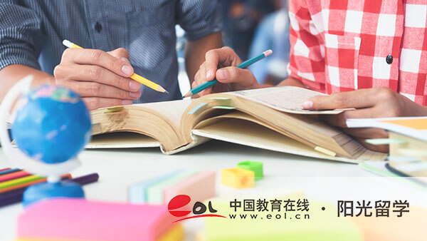 報名讀南京藝術學院國際本科2加2學費多少一年