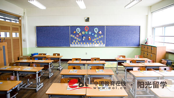 中央財經大學中外合作國際本科二加二項目學費介紹