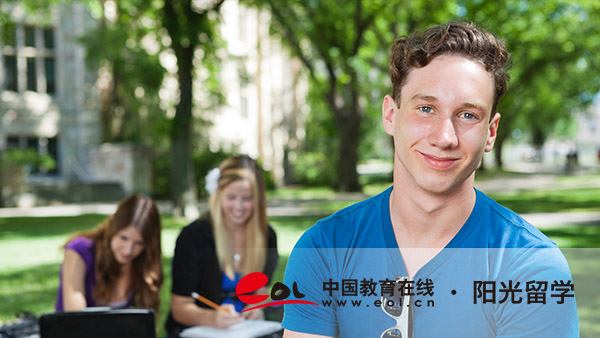 加拿大工業設計專業研究生留學費用是多少錢 加拿大工業設計專業研究生留學費用是多少錢