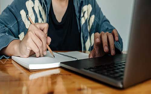 江西自考報名費多少錢？一次可以報幾門課程？