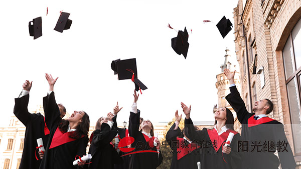 揚州自考怎么報名？會卡學歷嗎？